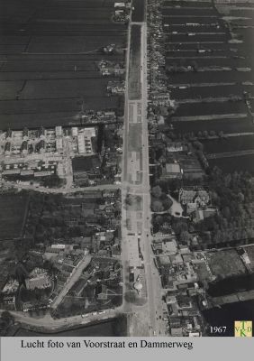 1967 Luchtfoto 
Luchtfoto over Voorstraat en Dammerweg
