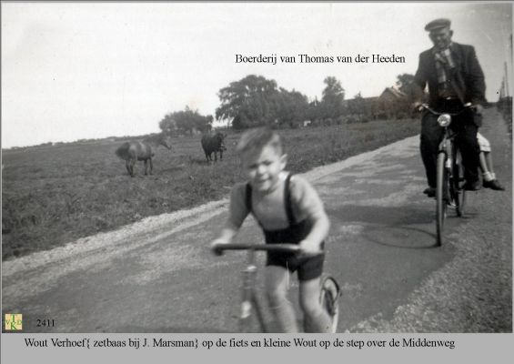 2411 Vader met zoon op de fiets
 Walter Verhoef.

