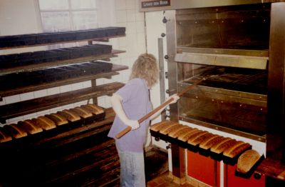 Laatste-brood-bakkerij-Dubelaar
Het laatste brood komt uit de oven bij de bakkerij van Wim Dubelaar
Trefwoorden: Bakkerij