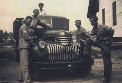 Soldaten-op-Sumatra
Soldaten tijdens de politionele acties in toenmalig Nederlands Indië van 1947 tot 1949.
Dit is in Praboe Moelik op Sumatra.

