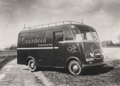 Wasserijauto-De-Overhoek
Auto voor het halen en brengen van wasgoed bij de klanten. 
Wasserij De Overhoek was eigendom van de fam Snel.

