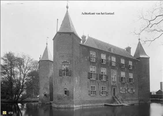 0458 Achterkant Kasteel.
