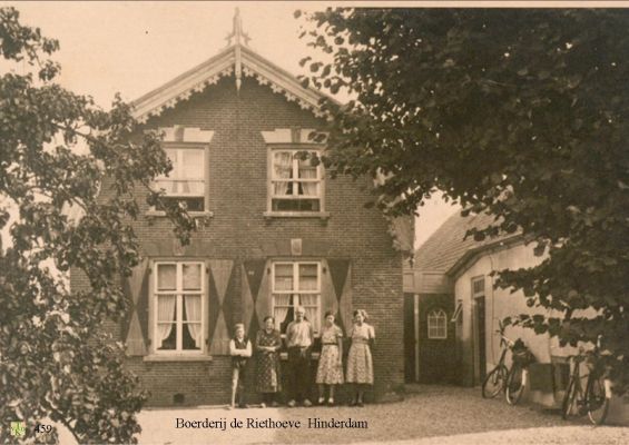 0459 Boerderij de Riethoeve.
 Hoorde bij het kasteel. 
