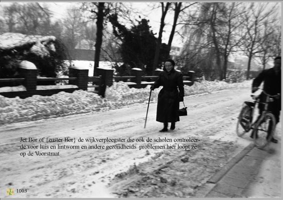 1003 Zuster Bor op de Voorstraat
