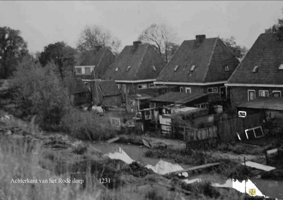 1231
 achterkant van het Rode Dorp 
