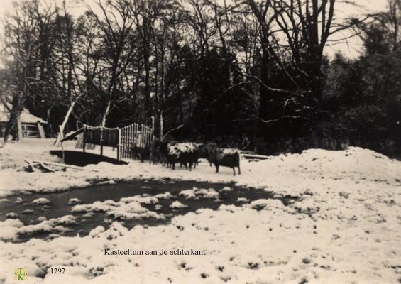 1292 Achterkant van het kasteel .
