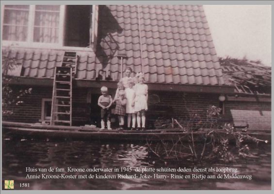 1581 Huis Kroone onderwater 
