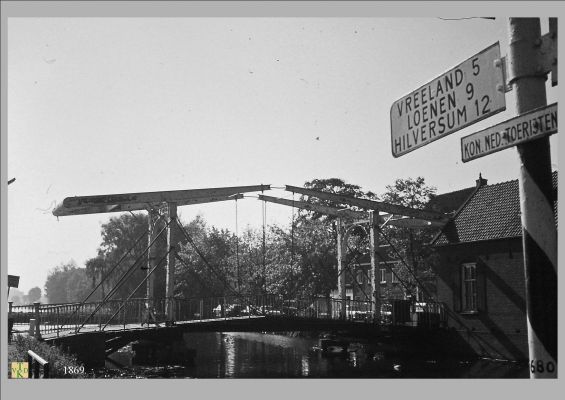 1869 Brug over de Reevaart.
Vanaf de Dammerweg
