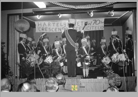 1908 70 Jaar muziek vereniging Crescendo 
Cafe van de Meer
Trefwoorden: Muziekvereniging Crescendo