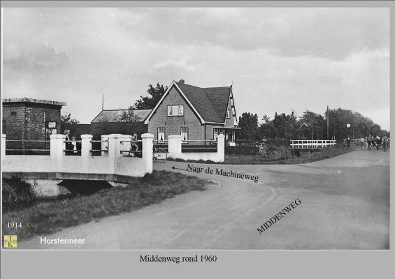 1914 Op de kruising_ Middenweg_ Machineweg.
