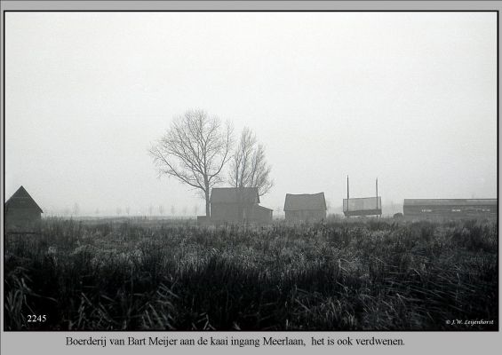 2238 Boerderij op de kaai.
 Ingang Meerlaan 
