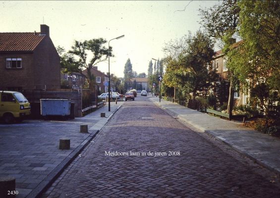 2430 In de Straat
