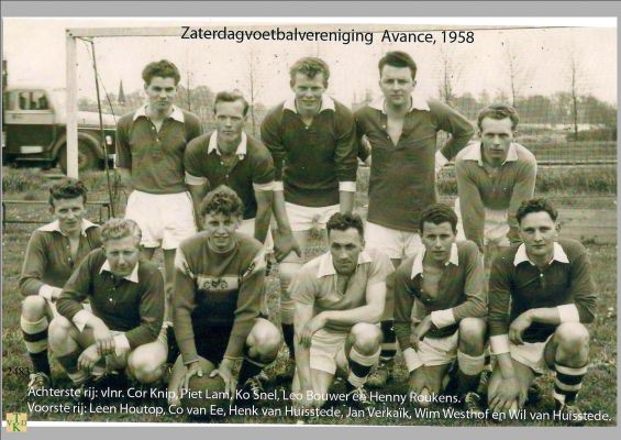 2484 
 Zaterdag elftal Avance
