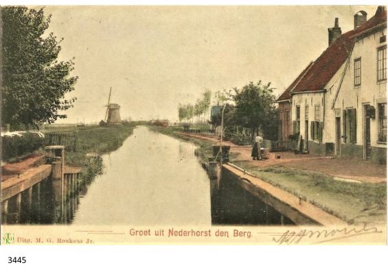 3445 
De sluis naar de reevaart.Rechts voor de stolp.
