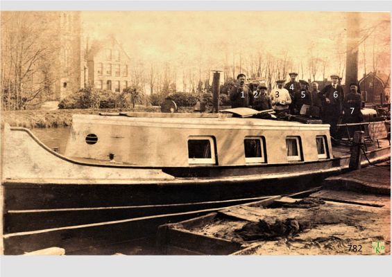 0782_Vrachtboot_de_KRAAI_1_van_J_J_van_Emmerik
Vaarden naar Loenen /Amsterdam.
