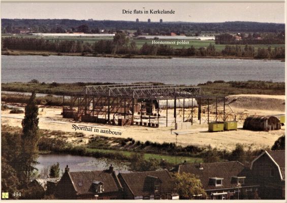 3293
Sporthal_in_aanbouw.
