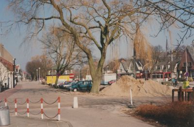 Reconstructie-van-het-plein
Reconstructie van het Plein aan de Voorstraat in 1996
Trefwoorden: Werkzaamheden
