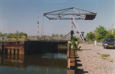 Ballastsluis
De brug over de Ballastsluis. 
De sluis werd gebruikt voor het doorvoeren van de zandschepen tussen de Spiegelpolder en de Vecht.
Trefwoorden: Ballastbrug, zandschepen