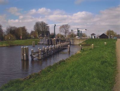 Sluis-in-de-Vecht
Verbinding tussen de Vecht en het Hilversums Kanaal.
Gezien vanaf het kanaal.

