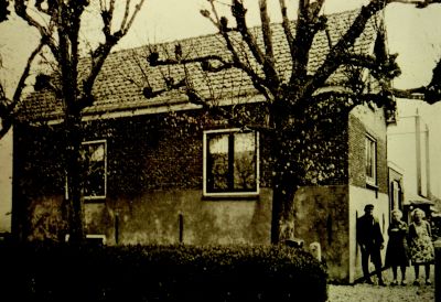 Poldergemaal-van-de-Horn-Kuyerpolder
Woonhuis en poldergemaal van de Horn en Kuijerpolder.
Tot 1989 woonhuis van de Familie H Galesloot.
In 1988 is er een nieuw gemaal naast gebouwd het woonhuis krijgt een grondige opknapbeurt.
Het pand is gebouwd op de fundering waar eerst een molen heeft gestaan.
