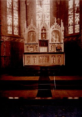 RK-Kerk altaar
Altaar in de kerk van de Maria Hemelopneming parochie van de Rooms katholieke Kerk op de Dammerweg
