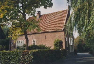 Woonhuis
Rijksmonument, eind 17e eeuw gebouwd
Nu bewoond door Fam Joosse-v Damme voorheen Fam Hogervorst en fam Schuurman -v Ee

