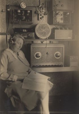 Radio-installatie
Radio installatie van de vrouw van Chris Gillissen
Trefwoorden: Radio