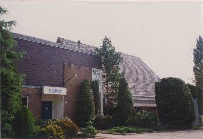 Muziekstudio
Muziekstudio op de plaats van de Openbare Lagere School-  Dit was de Bullet Sound studio waar vele platen opgenomen werden door bekende artiesten-  De studio stond o-a onder leiding van Kees van Kooten ofwel Joost den Draayer-  Dit was vroeger een bekende disc-jockey van de radio
Trefwoorden: Sound studio Gebouw