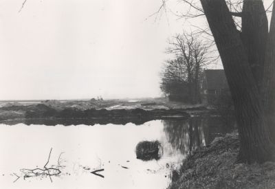 Blijkpolder
Blijkpolder.
Er stonden nog geen huizen. Rechts op de foto boerderij van Fam. van Vliet
Nu woonwijk De Blijk.
