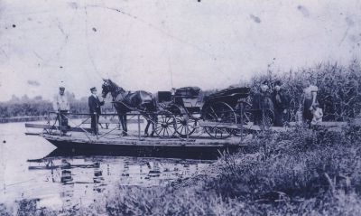 Pont-naar-Nigtevecht
De Dames Warin gaan oversteken met de pont naar Nigtevecht.
De namen van de andere personen zijn onbekend.
