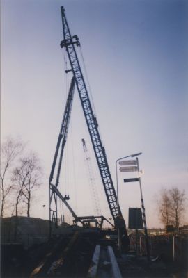 Opbouw-sluis-damwand
Hijskraan voor damwand-bouw van de nieuwe Zanderij sluis
Trefwoorden: Ballast