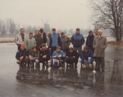 IJsclubbestuur
Schaatswedstrijden op de schaatsbaan 1985
Trefwoorden: Schaatswedstrijden