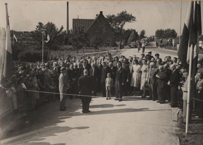 Opening-nieuwe-weg-door-de-Spiegelpolder
Opening nieuwe weg door de Spiegelpolder
Spiegelweg  5 september 1949
