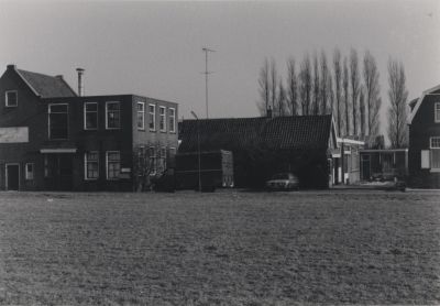 Vecht-en-Dijk-voor-de-nieuwbouw
Wasserij Vecht en Dijk voor de nieuwbouw van 1984 Eigenaar de fam Hageman
