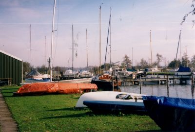 Jachthaven-De-Spiegel-aan-de-Dammerweg
Zicht op boten in de Jachthaven 