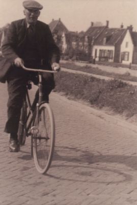 Op de fiets
Trefwoorden: Dorpszicht